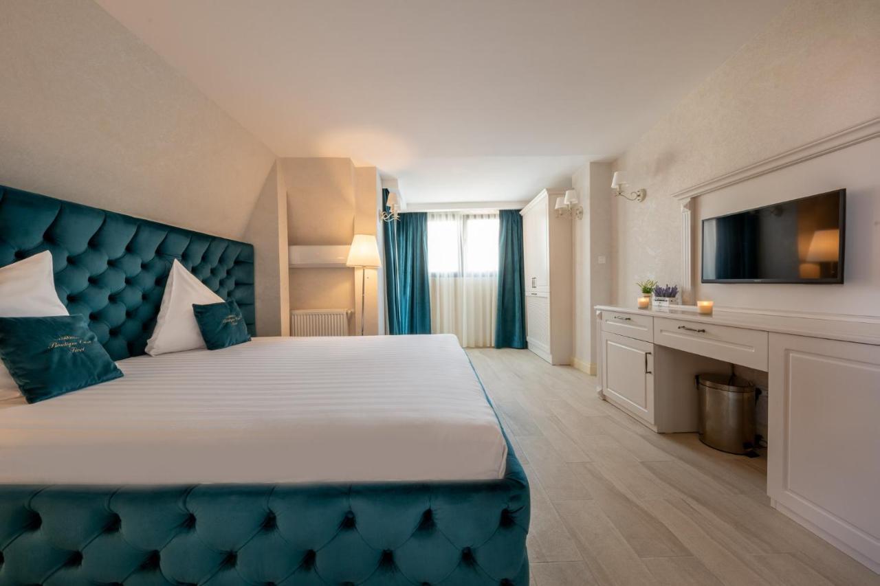 Hotel Casa Fiori Bucarest Esterno foto